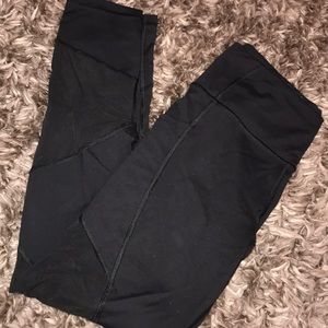 Victoria’s Secret sport leggings w mesh panels